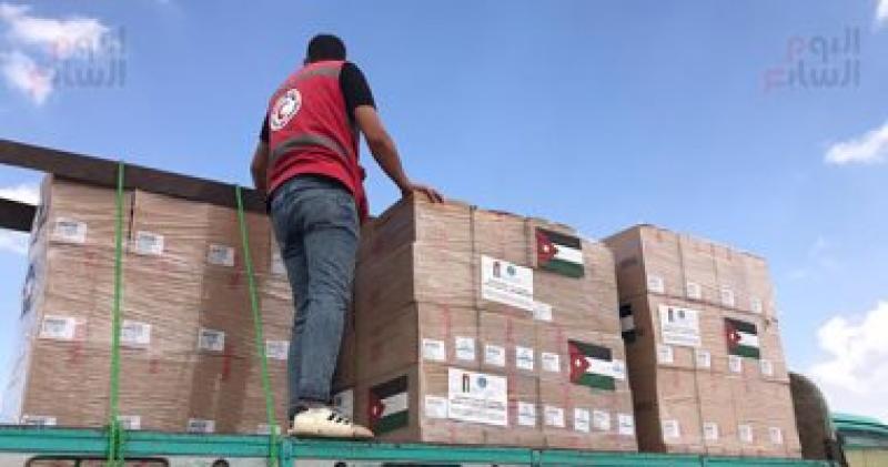 شحنة مساعدات لأهالى غزة - ارشيفية