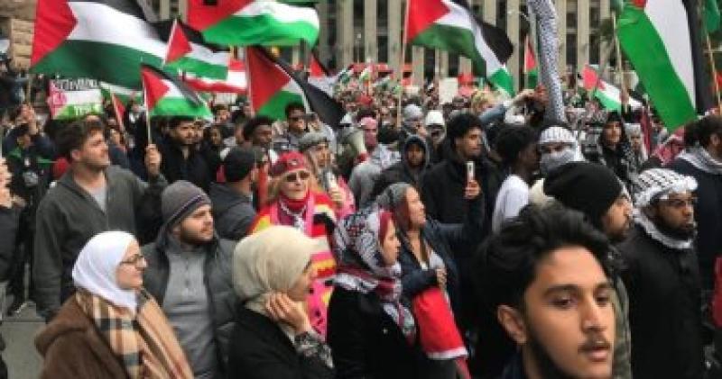 صحف: هدف مسيرات تأييد فلسطين فى بريطانيا إظهار دعم ”العاديين” لوقف إطلاق النار