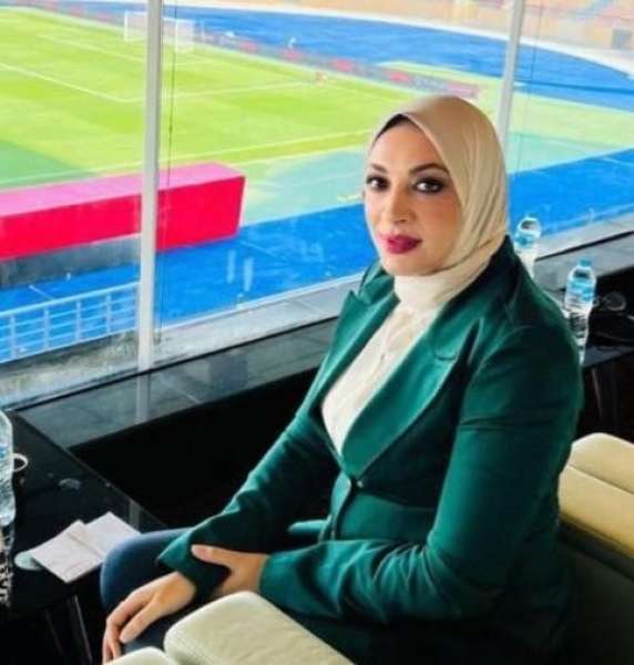 خطوة على كأس العالم.. دينا الرفاعي تقود الكرة النسائية المصرية لأرقام قياسية وحلم العالمية