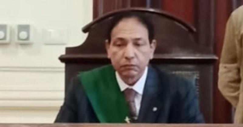 المستشار محمد عبد الحميد الخولي رئيس المحكمة