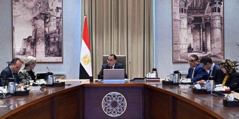 رئيس الوزراء يتابع مستجدات مشاركة مصر في «Cop 28» | صور