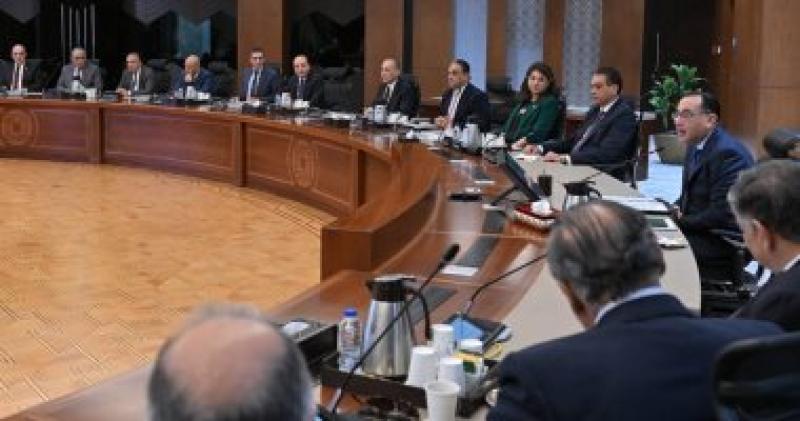 اجتماع الحكومة ورؤساء اللجان النوعية بمجلس النواب