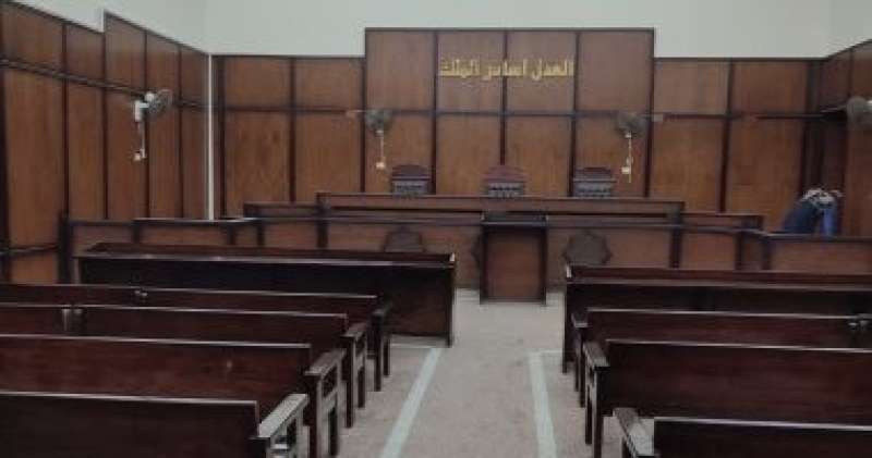 تأجيل محاكمة المتهمين بقتل عامل لخلافات سابقة فى منشأة القناطر لـ23 ديسمبر