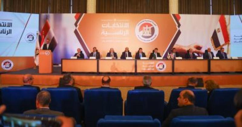 مرشحو الرئاسة يخطرون الهيئة الوطنية بممثليهم في لجان المصريين بالخارج