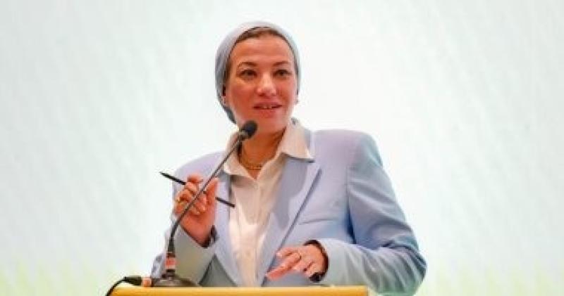 وزيرة البيئة تتفقد  الجناح المصري بمؤتمر الأطراف   COP28