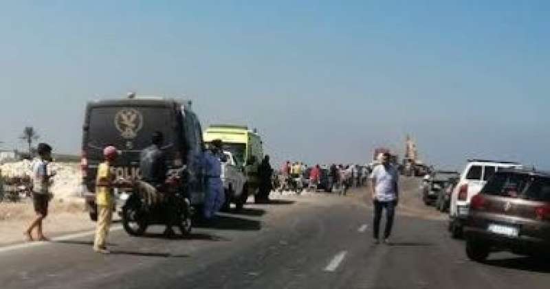 إصابة 6 أشخاص في حادث انقلاب سيارة ميكروباص بعين شمس