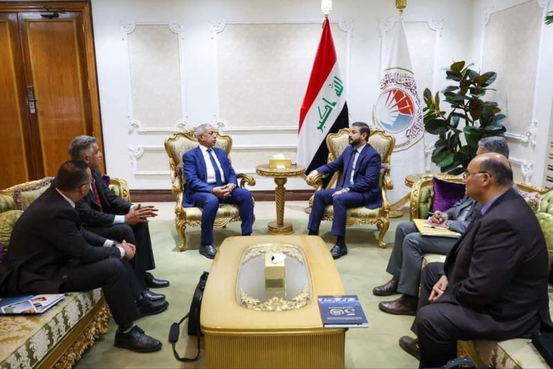 رئيس الأكاديمية العربية يلتقي وزير التعليم العراقي 