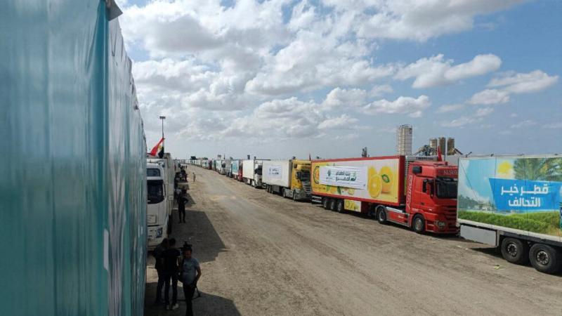 «القاهرة الإخبارية»: إدخال 37 عربة إسعاف و1788 طن وقود و3391 طن أدوية و17226 طن مواد غذائية إلى قطاع غزة