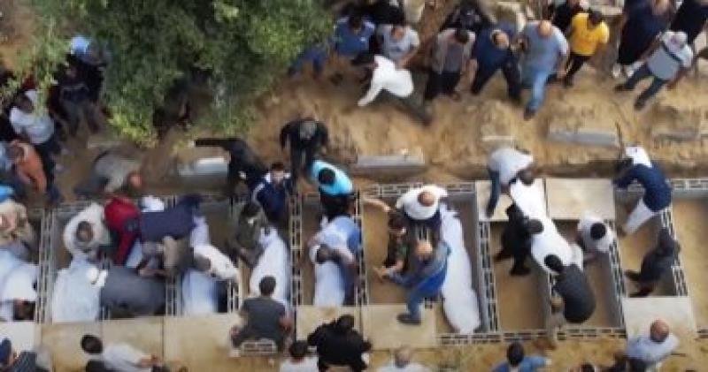 يبحثون عن قطرة مياه.. أوضاع إنسانية صعبة يعيشها سكان غزة فيديو