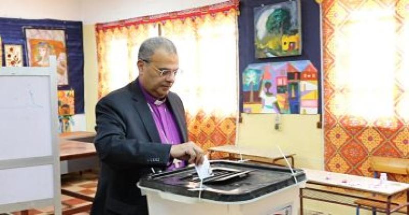 الدكتور أندريه زكى رئيس الطائفة الإنجيلية فى مصر