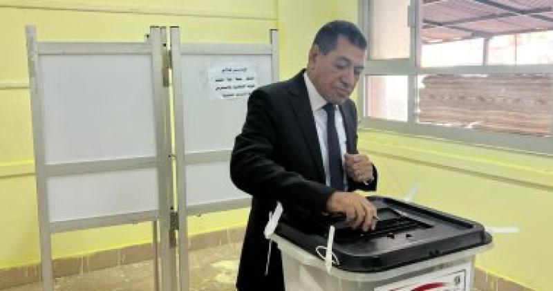 رئيس محكمة الاستئناف يدلي بصوته في الانتخابات الرئاسية