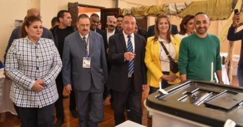 محافظ الإسكندرية يقدم الشكر إلى جميع الجهات لجهودهم المبذولة في إخراج العملية الانتخابية بهذا الشكل اللائق