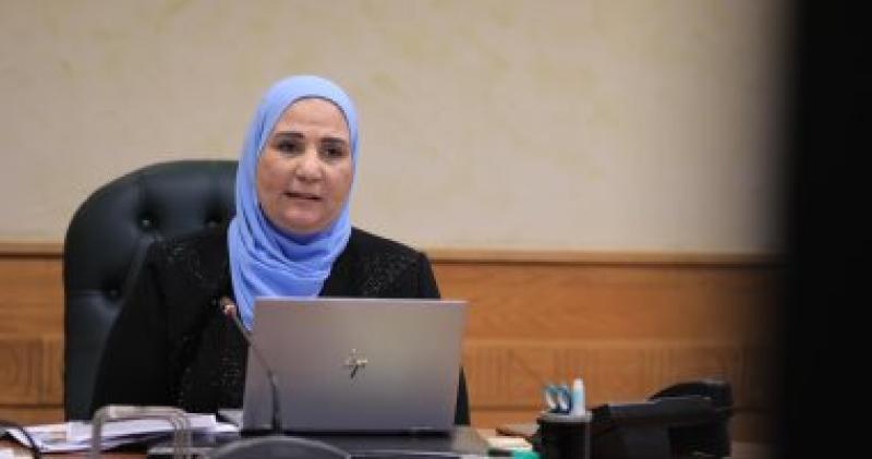 وزيرة التضامن الاجتماعى  تتقدم بخالص العزاء والمواساة للنائب علاء عابد فى وفاة خال سيادتة