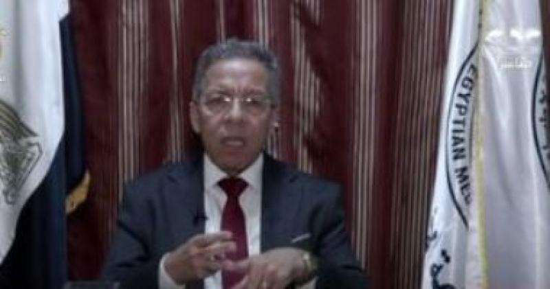 الدكتور أسامة عبد الحى، نقيب أطباء مصر