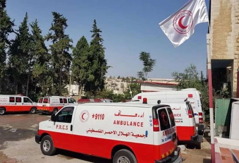 الهلال الأحمر الفلسطينى: انقطاع الاتصال عن مركز إسعاف جباليا بغزة