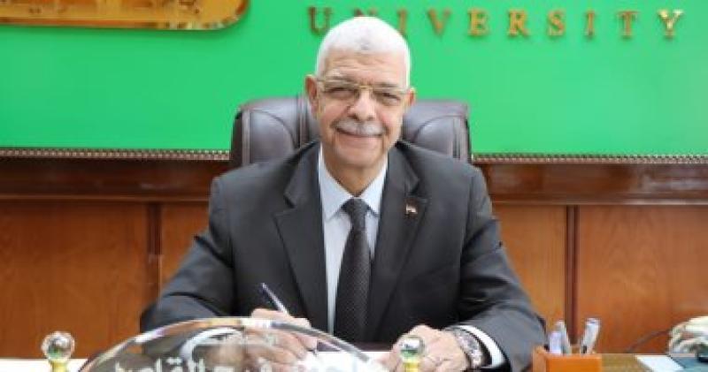 الدكتور أحمد القاصد رئيس جامعة المنوفيـة