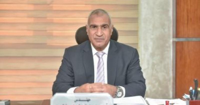 منصور بدوي رئيس شركة مياه الشرب والصرف الصحي بالجيزة