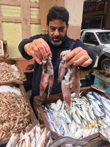 بالتزامن مع عيد الميلاد تراجع أسعار السمك اليوم في دمياط