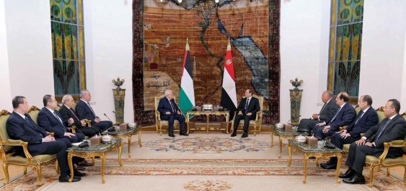 الرئيس السيسي يستقبل نظيره الفلسطيني بقصر الاتحادية