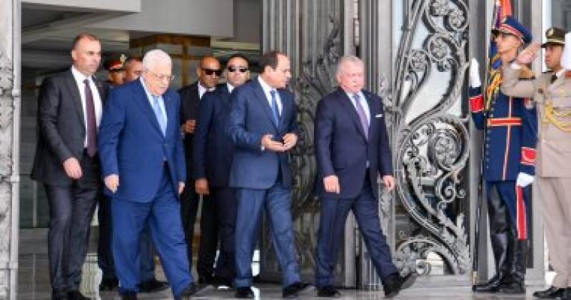 الرئيس السيسى والعاهل الأردنى والرئيس الفلسطينى