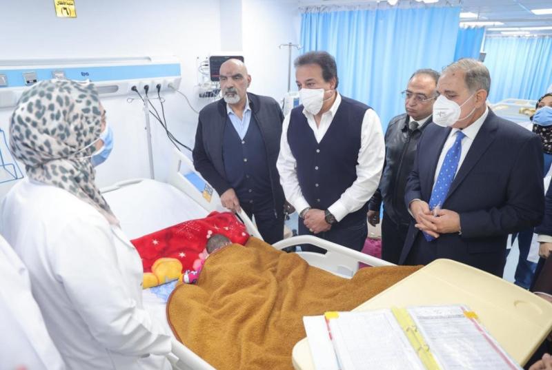 وزير الصحة يتفقد مستشفى العبور للتأمين الصحي بكفر الشيخ (صور)