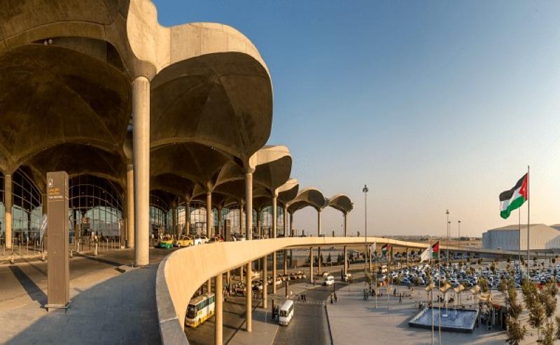 مطارات الأردن تسجل نموًا في أعداد المسافرين بنسبة 18 بالمئة