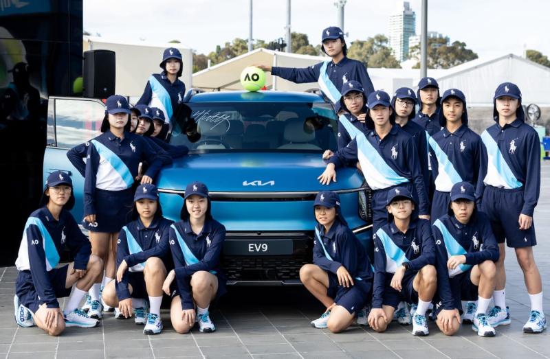 كيا تشير لأهمية التحول نحو السيارات الكهربائية فى بطولة أستراليا المفتوحة 2024
