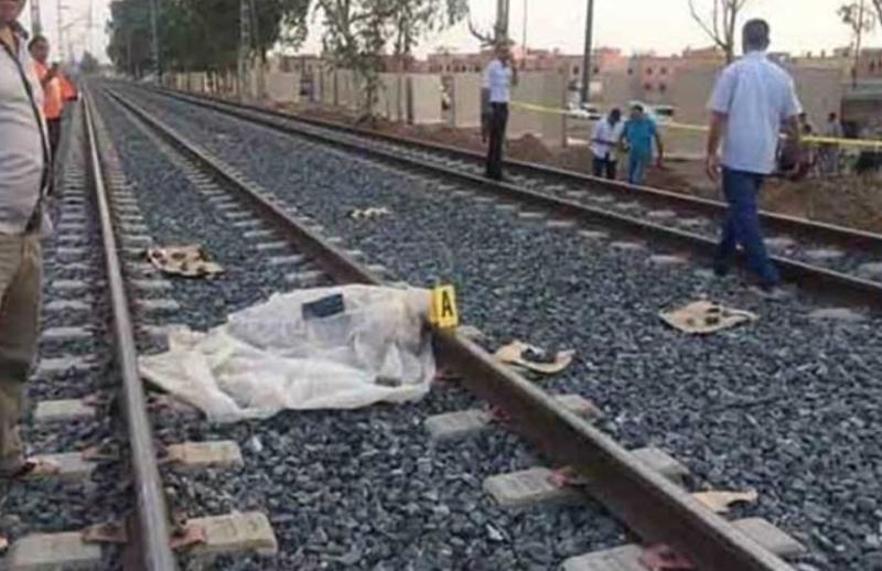 مصرع شاب وإصابة آخر أسفل عجلات القطار بمحطة مصر