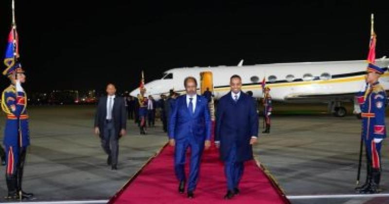 رئيس الصومال الدكتور حسن شيخ محمود يصل مصر للقاء الرئيس السيسى