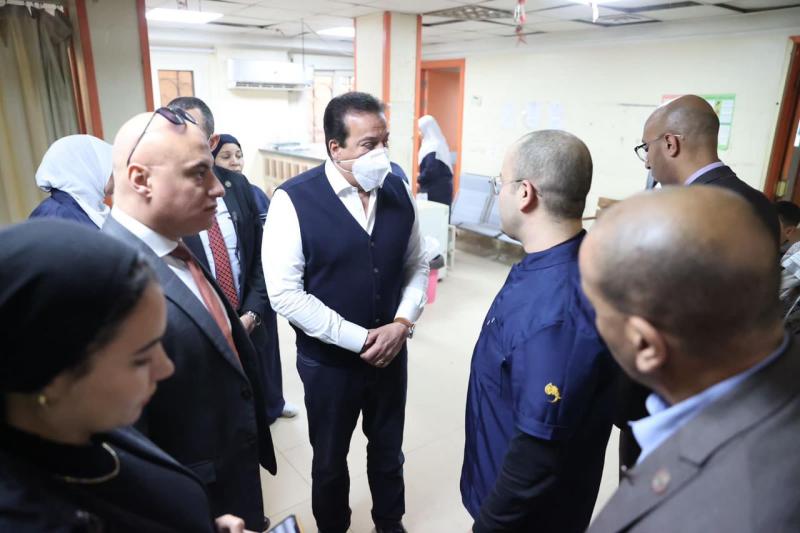 وزير الصحة يتفقد الخدمات المقدمة للمرضى بمستشفى العياط المركزي في محافظة الجيزة