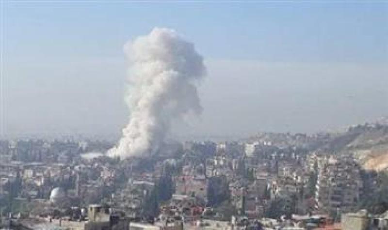 إسرائيل تستهدف مبنى سكنيا في دمشق
