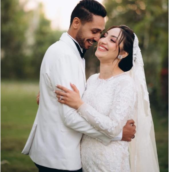 مبروك للعروسين : الاستاذ أحمدأشرف  و الأستاذة  نورهان  بزفافهما السعيد