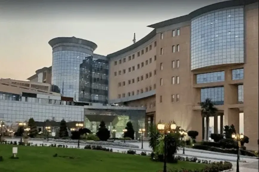 المستشفى الجوى التخصصى تستضيف خبير عالمى فى الأشعة التداخلية