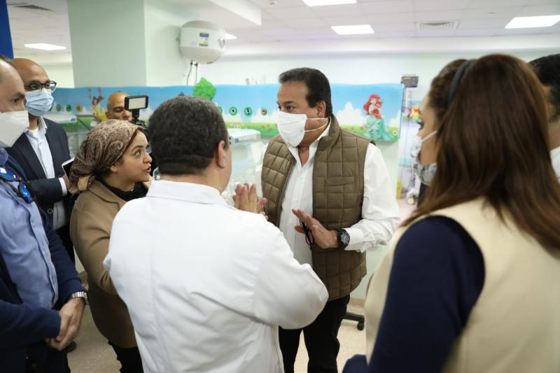 وزير الصحة يتفقد مستشفى كوم حمادة التخصصي ويوجه بمتابعة معدلات الولادة القيصرية