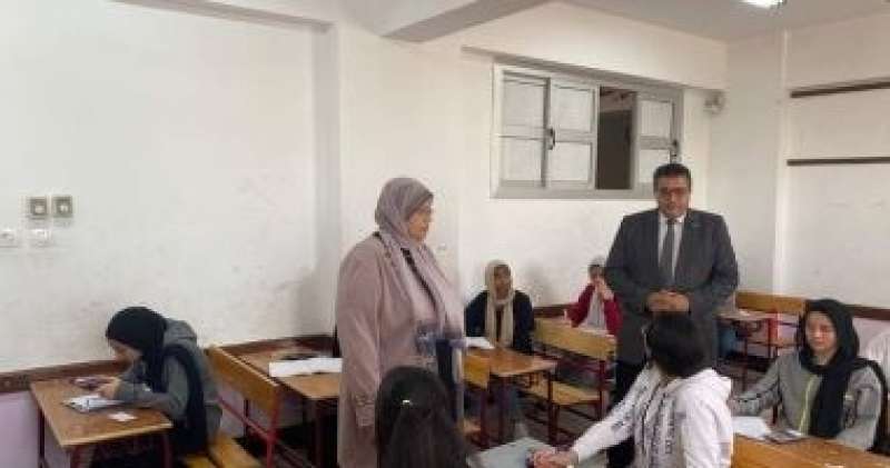 وكيل التربية والتعليم بجنوب سيناء يتابع لجان امتحانات الشهادة الإعدادية