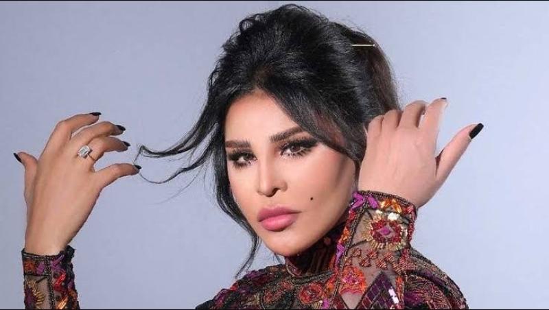  الفنانة أحلام 