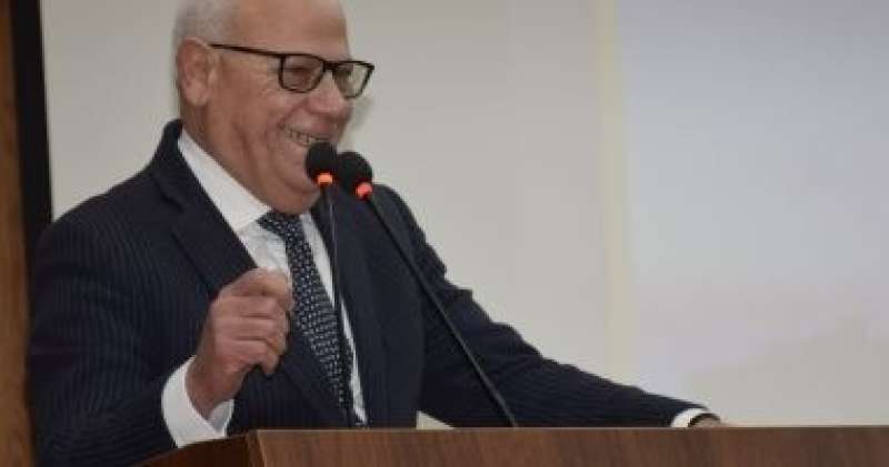 محافظ بورسعيد يفتتح ورشة عمل خاصة بنظام البيرول لتعظيم الإيرادات