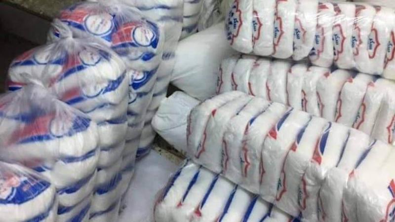 ضبط 100 طن سكر مبادره داخل مصنع تغليف وتعبئه بنقبات باسيوط