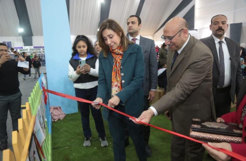 وزيرة الثقافة تفتتح فعاليات ”يوم فلسطين” بمعرض القاهرة الدولي للكتاب (صور)