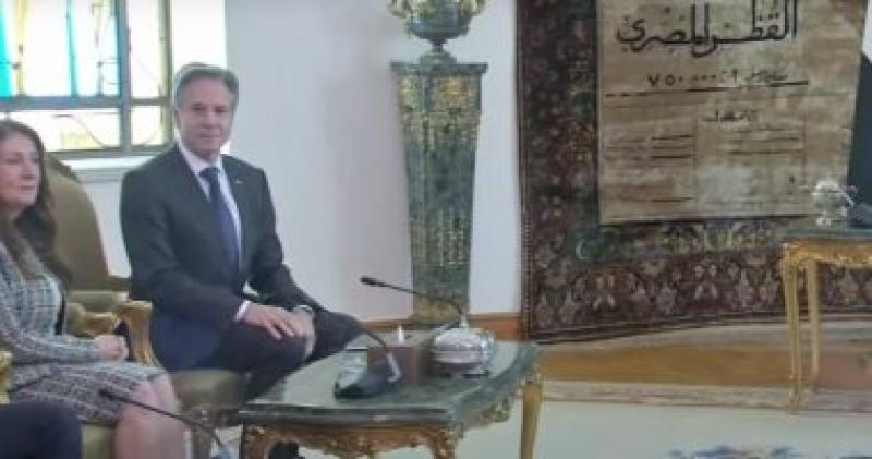 وزير الخارجية الأمريكى يغادر القاهرة بعد لقائه الرئيس السيسى