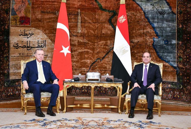 «أسوشيتيد برس»: زعيما مصر وتركيا يوحدان الجهود لوقف الهجوم الإسرائيلي الوشيك على رفح