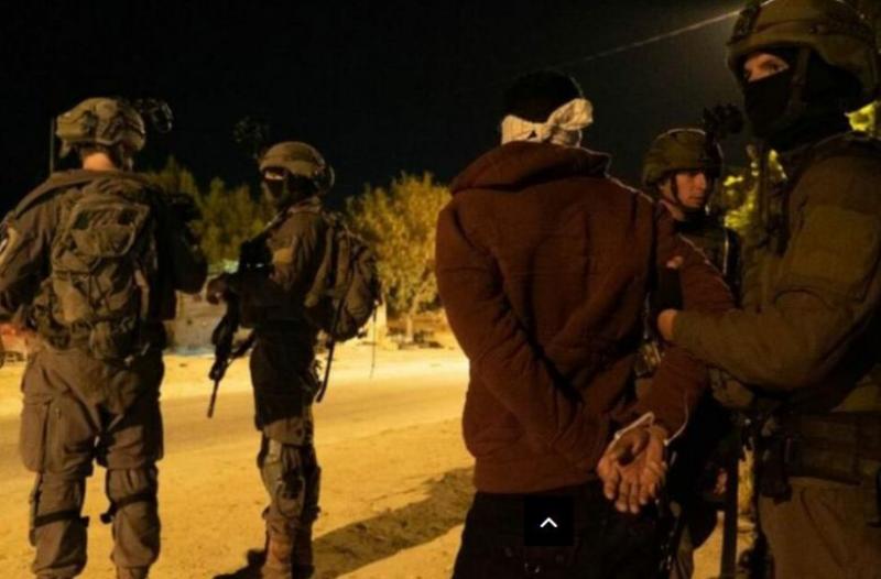 قوات الاحتلال تعتقل فلسطينيين