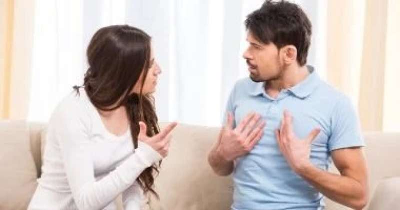 زوجة تطلب الطلاق: زوجى تسبب فى إصابتى بعاهة ورفض رعاية ابنته والإنفاق عليها