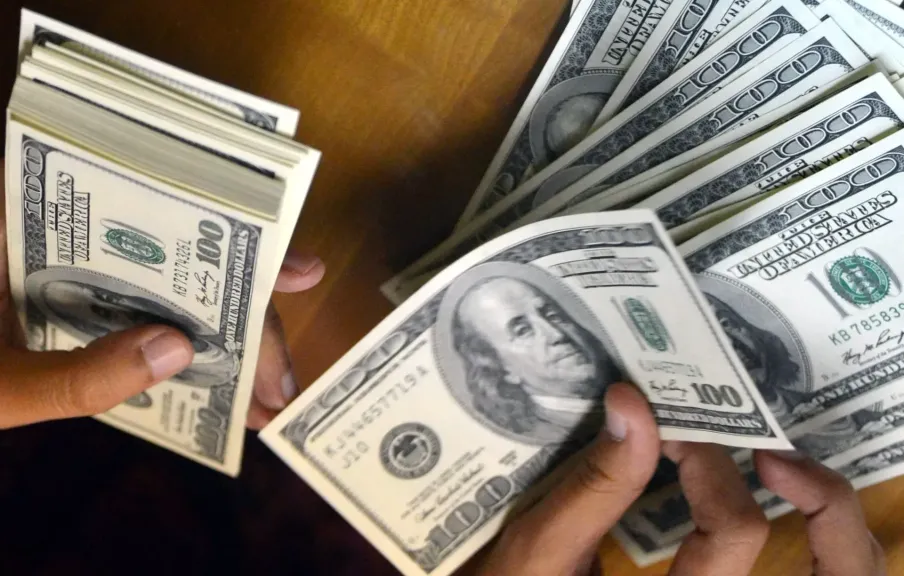حرب إسرائيل وإيران.. تابع سعر الدولار أمام الجنيه المصري