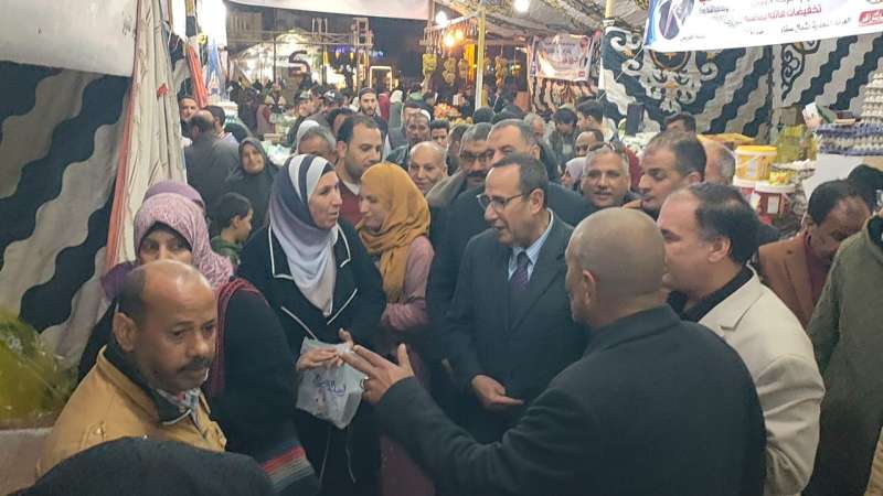 محافظ شمال سيناء يتفقد معرض أهلا رمضان بالعريش