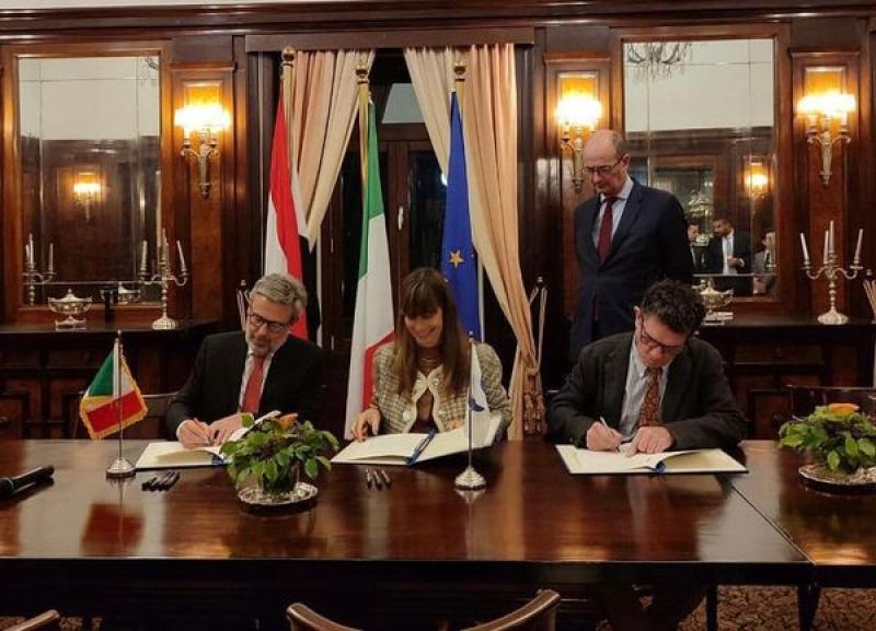 وزارة التعاون الدولي تُشارك في حفل توقيع بروتوكول تعاون بين إيطاليا والبنك الأوروبي لإعادة الإعمار والتنمية لدعم الشركات الناشئة والمشروعات الصغيرة في مصر