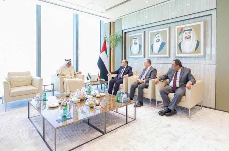 وزير التجارة والصناعة ونظيره الإماراتي يبحثان سبل تعزيز العلاقات الاقتصادية المشتركة بين البلدين