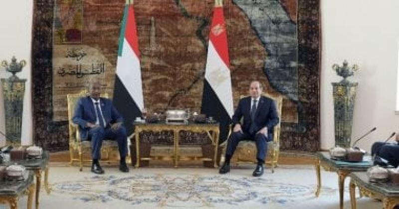 الرئيس عبد الفتاح السيسى ونظيره السوداني