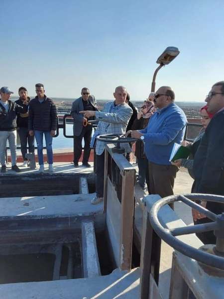 رئيس مياه القناة يتفقد عدد من مواقع العمل بقطاع بورسعيد