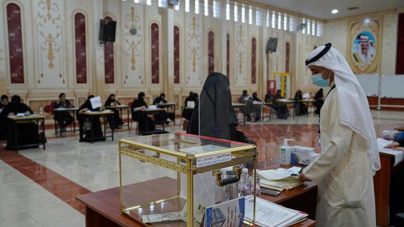 الإعلام الكويتي: غير مسموح للوسائل الإعلامية إجراء استطلاعات رأي حول انتخابات مجلس الأمة إلا بترخيص